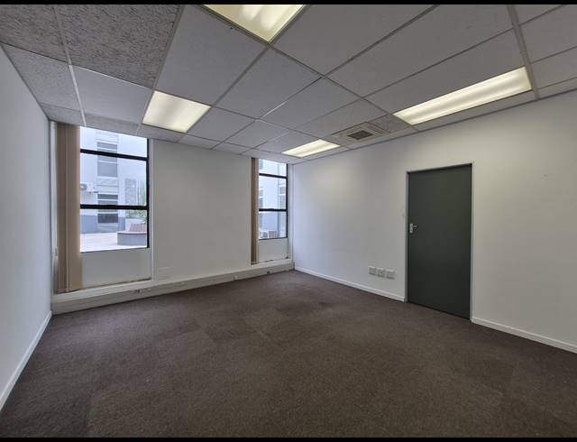 419M² OFFICE TO LET IN CRAIGHALL